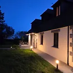 Arc En Ciel Du Mont Bed & Breakfast Pontorson