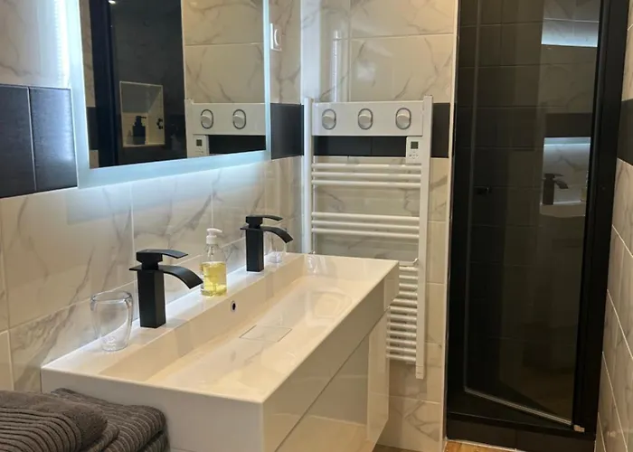 Arc En Ciel Du Mont Bed & Breakfast 3*